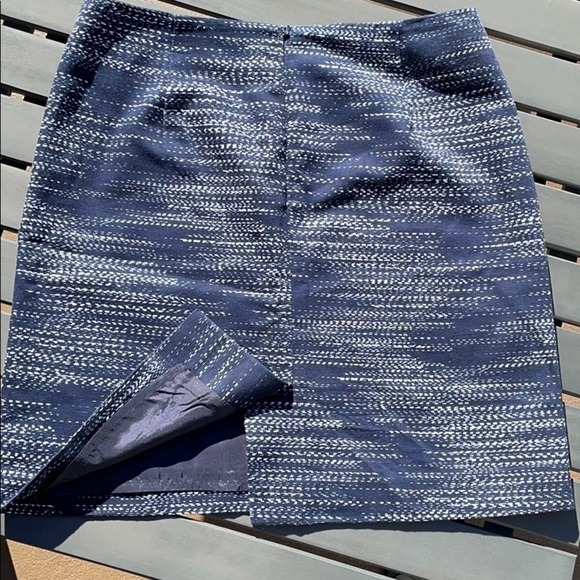 Jones New York mini skirt navy size 6 petite - Picture 7 of 8